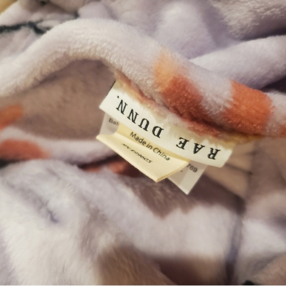 Hard To Find Rae Dunn Lil Peep Blanket-NWT - Picture 4 of 7